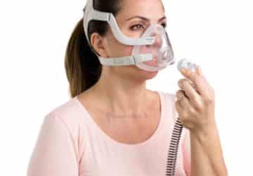 Airfit-F20-ForHer-porte-sur-mannequin_cpap-store.fr_.jpg